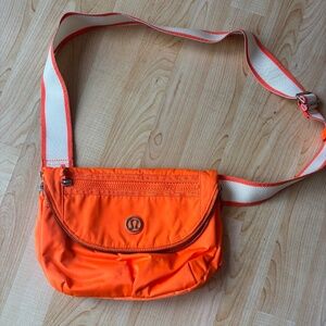 Lululemon Athletic Crossbody Festival Bag